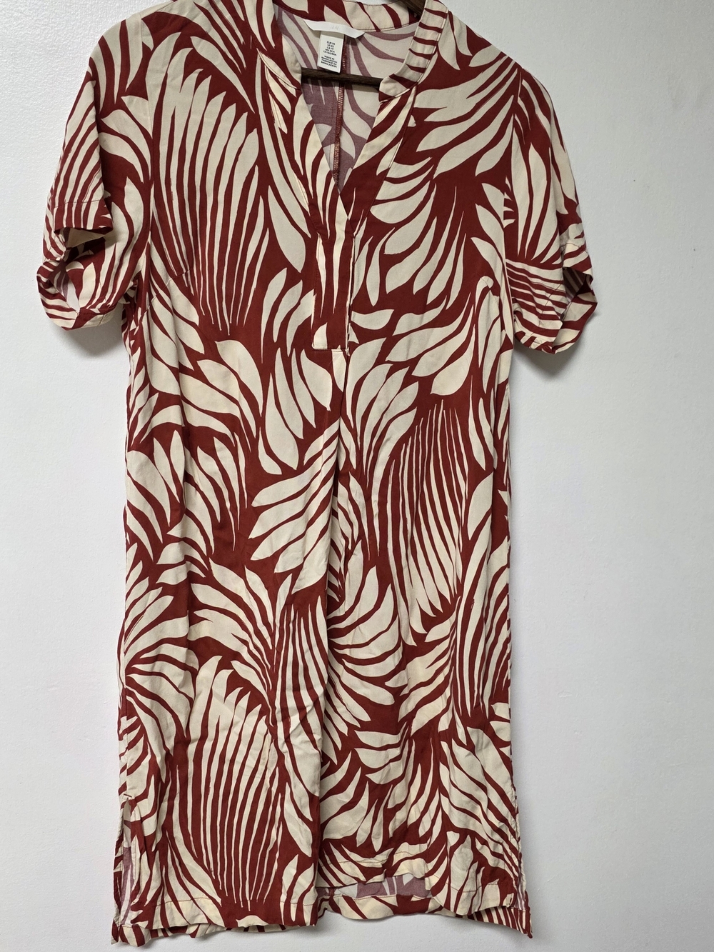 H&M Cream and Brick Red Tropical Print Top